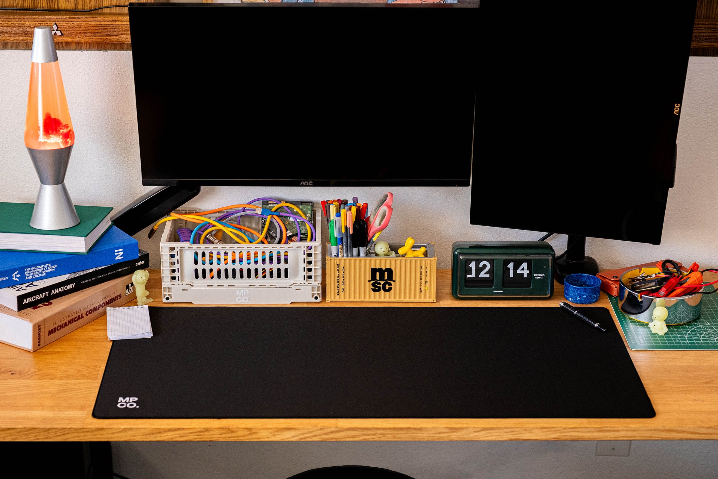 Solid Colors 2024 Winter