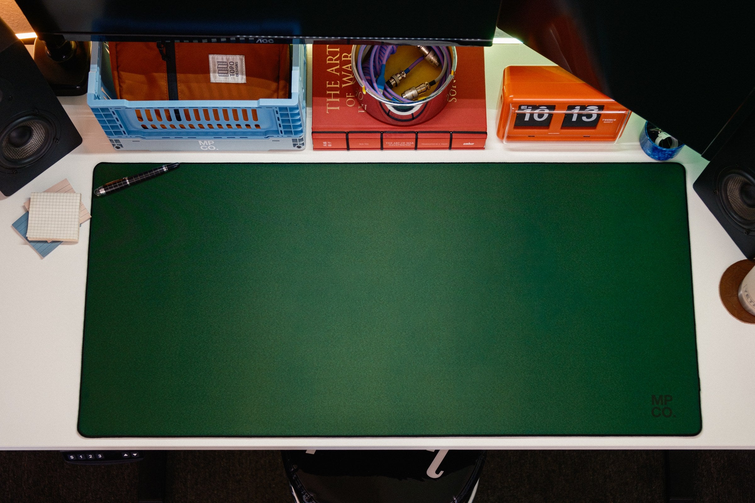 Solid Colors 2026 Summer - Forest desk setup