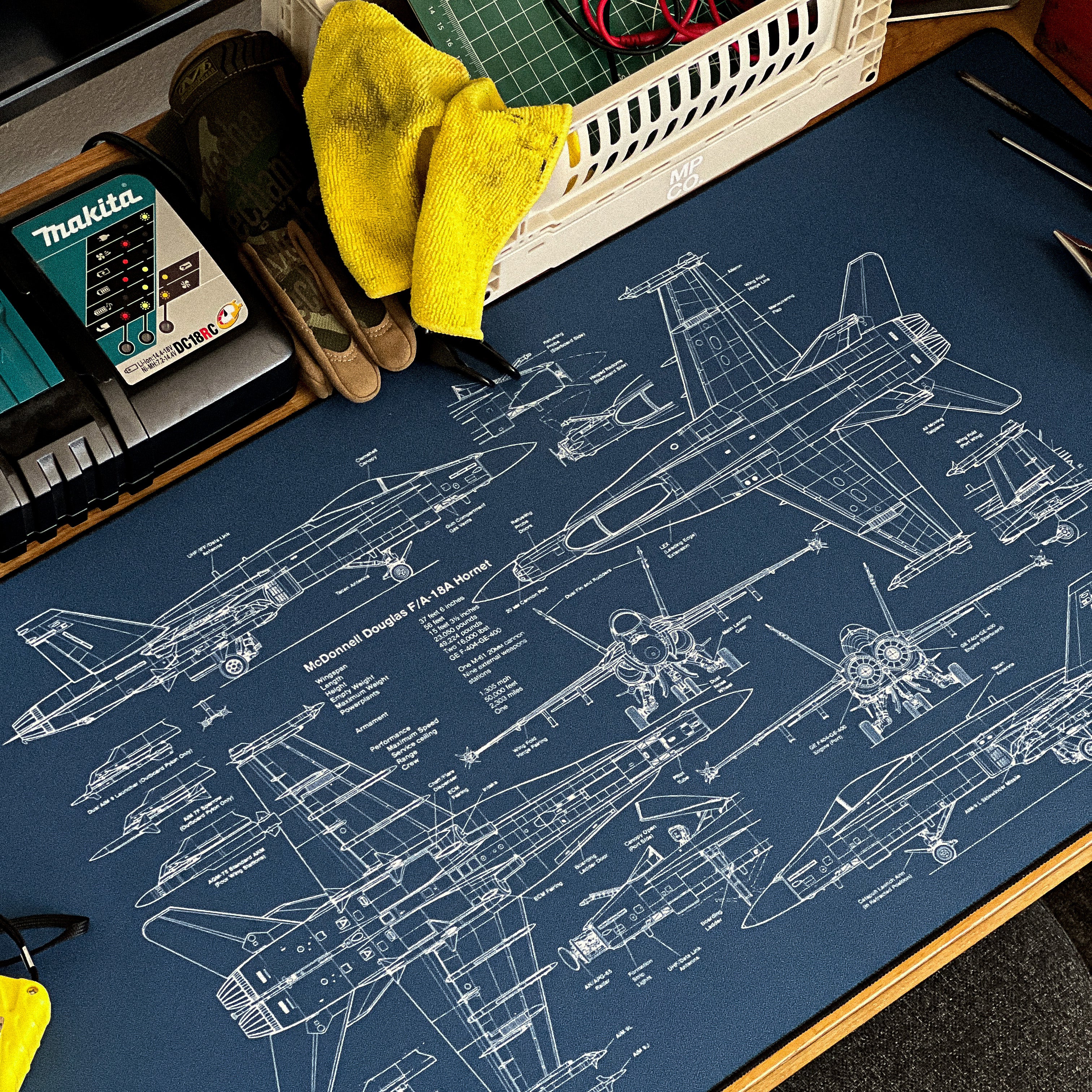 18A HORNET - The Mousepad Company