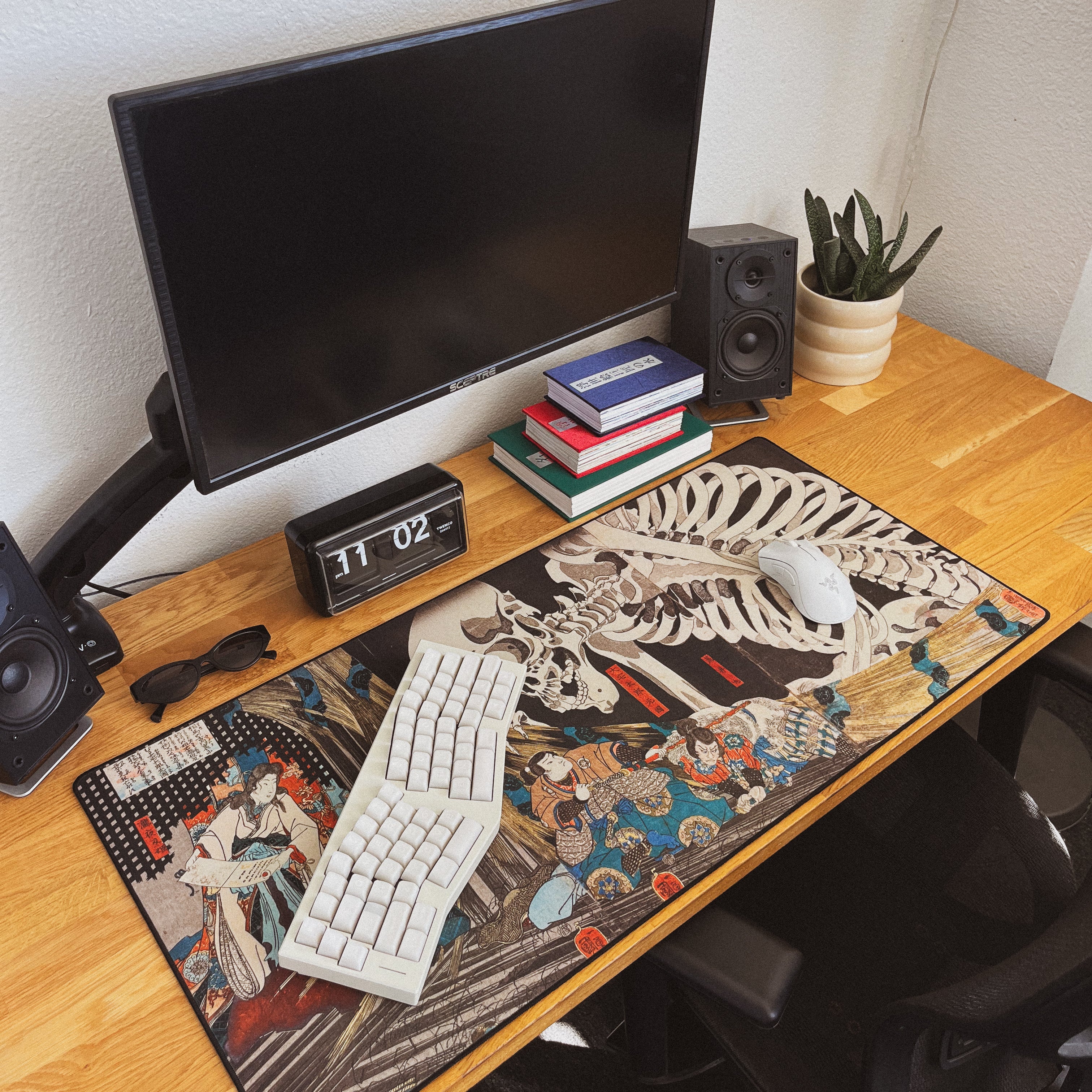 Skeleton Spectre, by Utagawa Kuniyoshi - The Mousepad Company