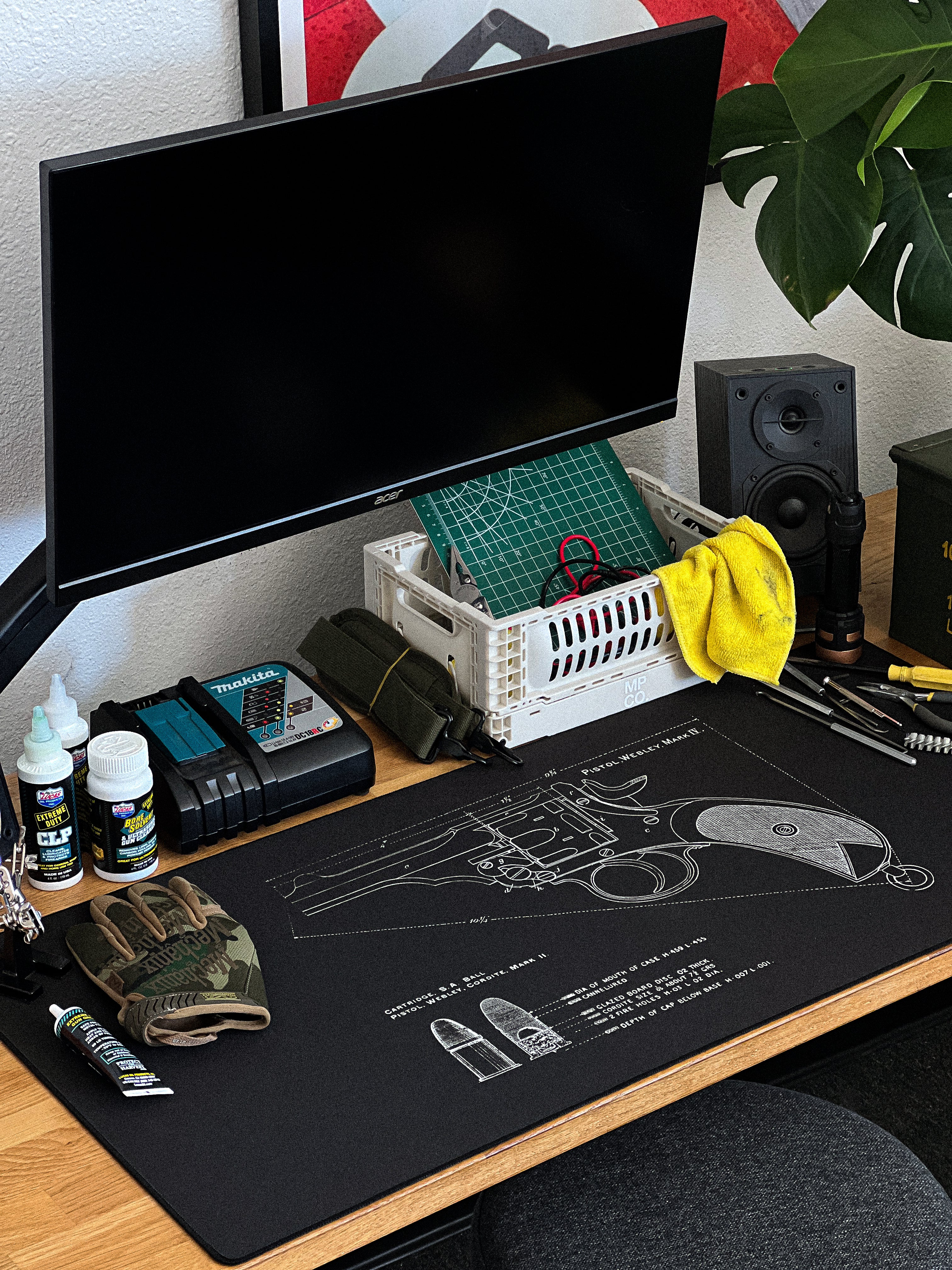 PISTOL, WEBLY, MARK IV - The Mousepad Company
