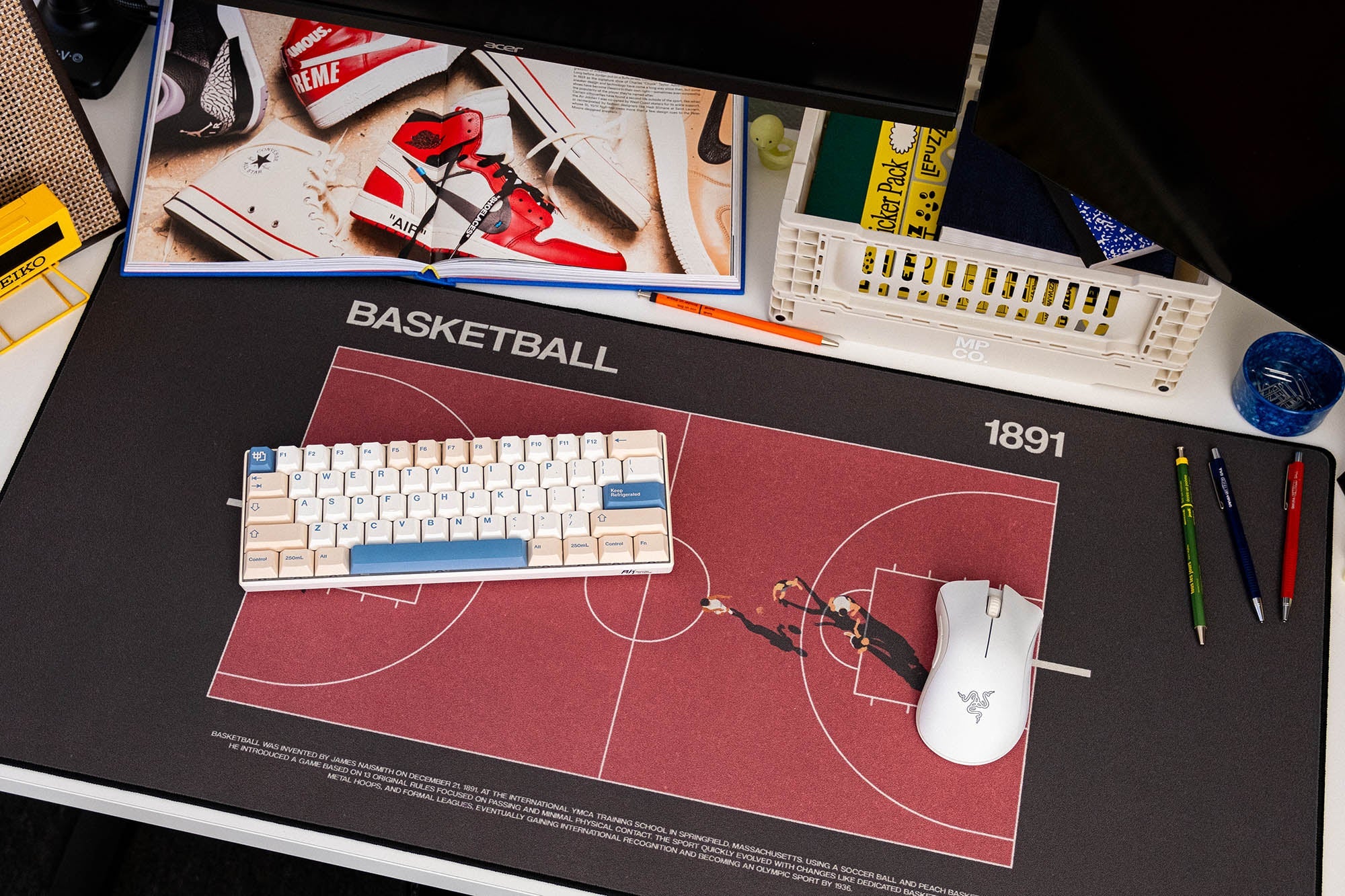 Basketball-1891 - Original desk setup
