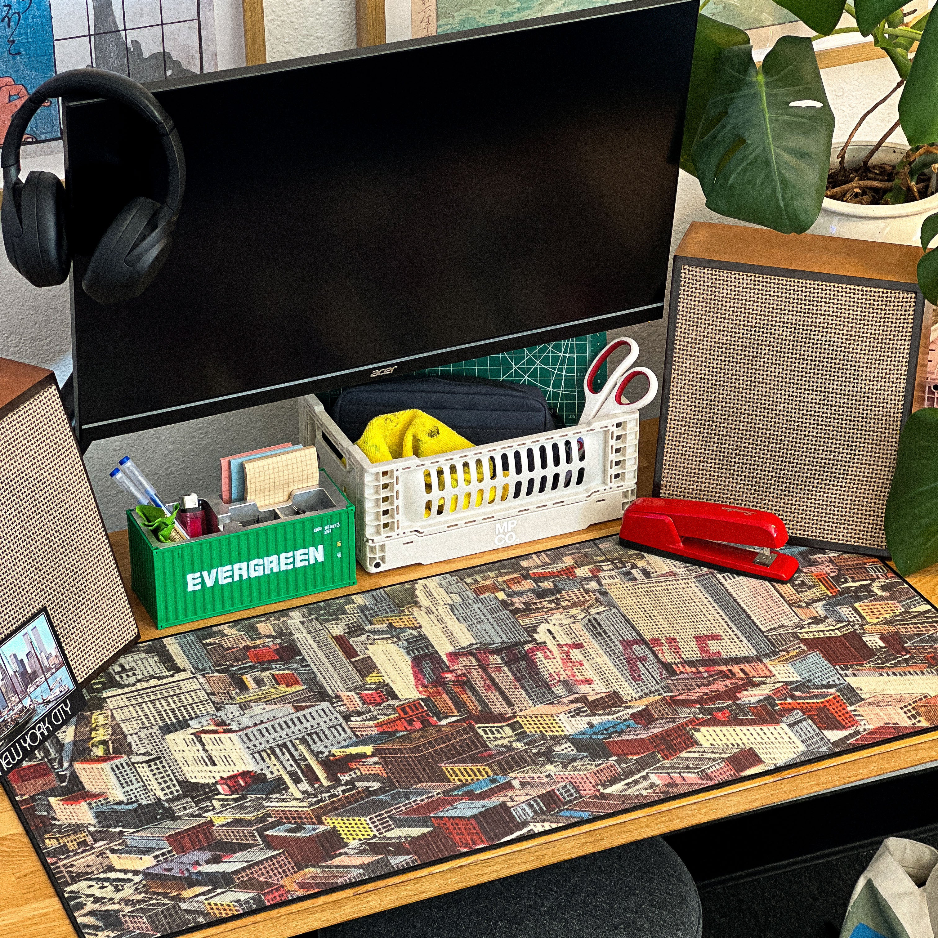 Detroit Skyline - Original desk setup