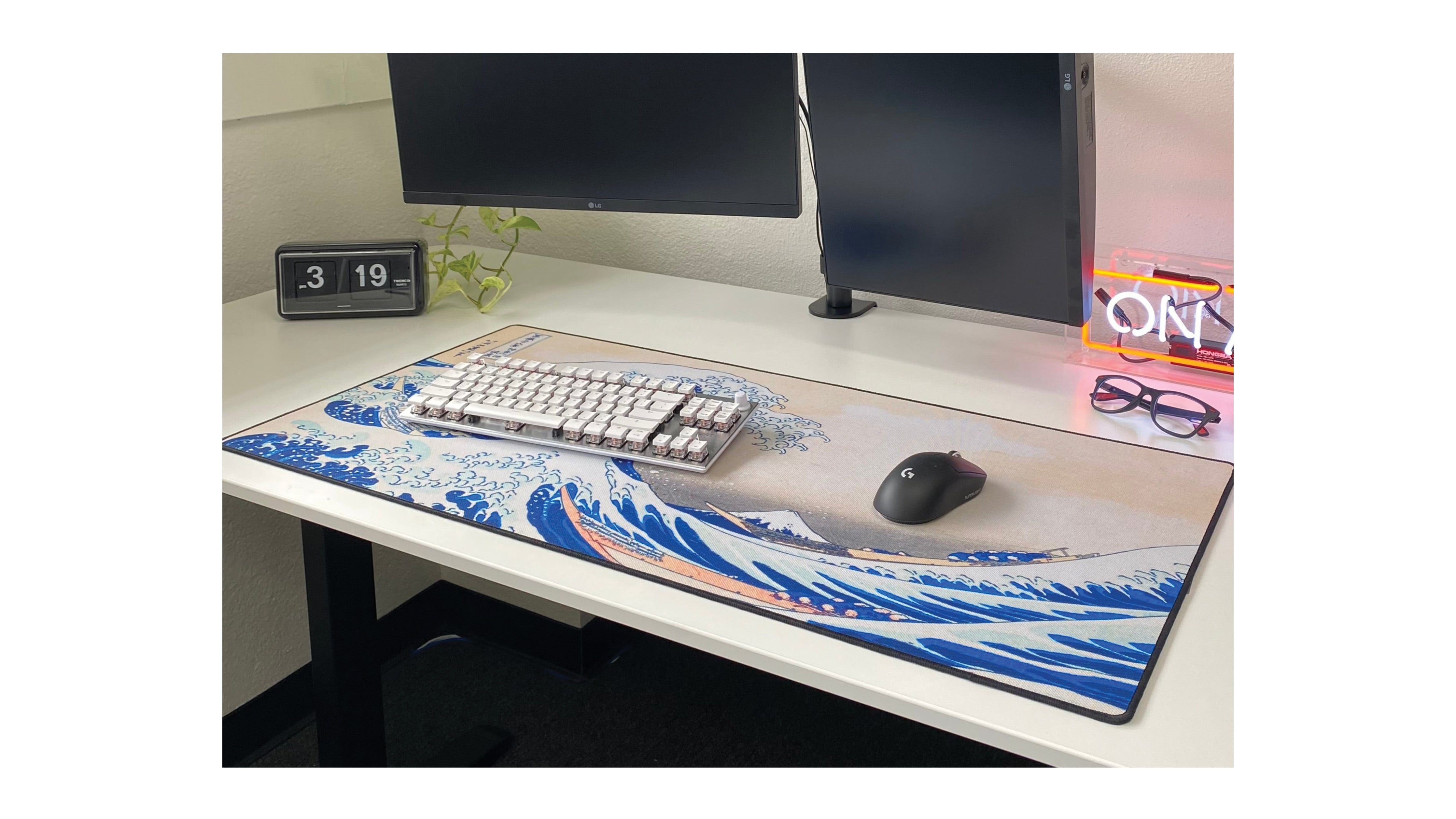 The Great Wave off Kanagawa, by Hokusai - The Mousepad Company
