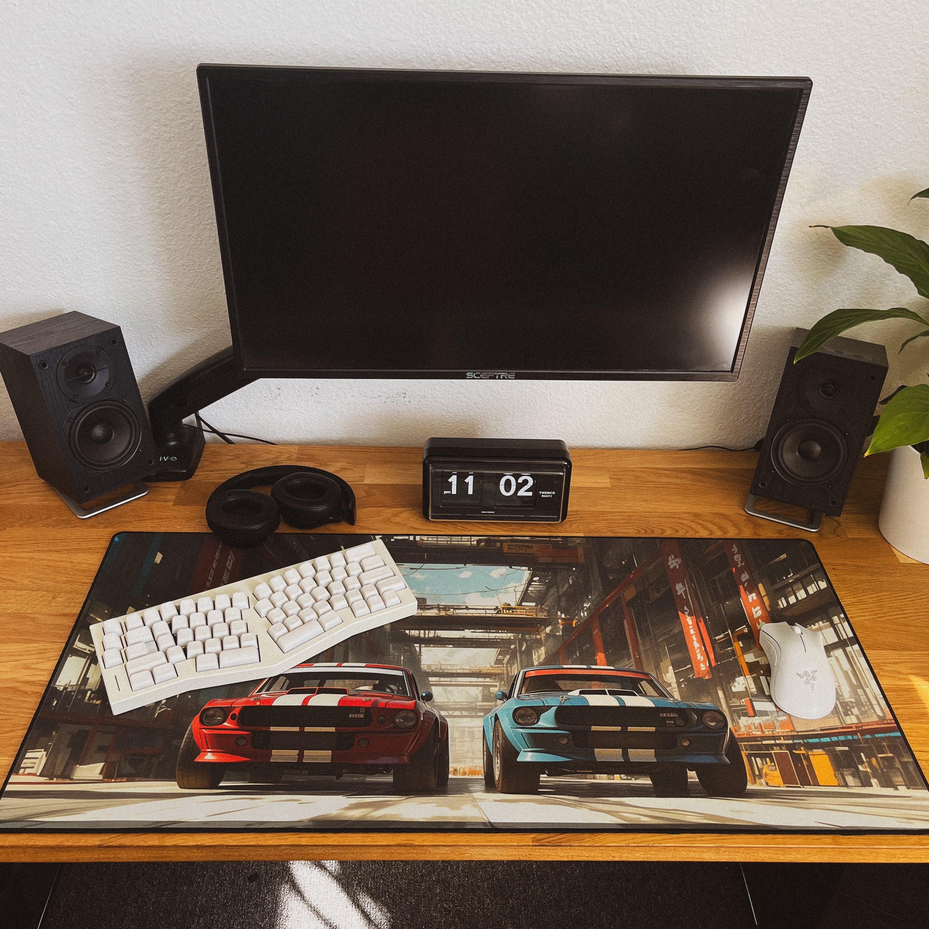 Megumi's Mustangs - Original desk setup