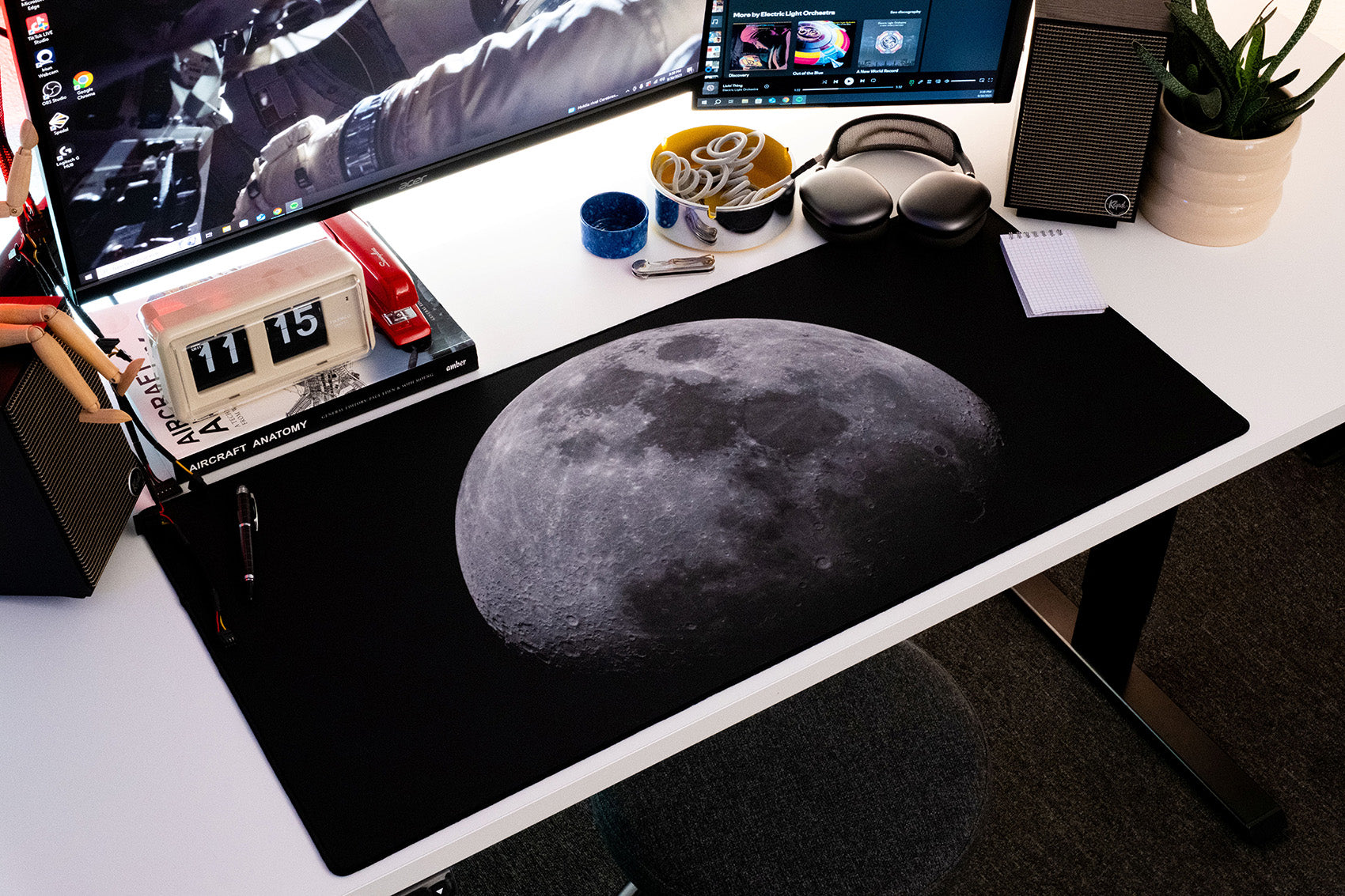 Luna - The Mousepad Company