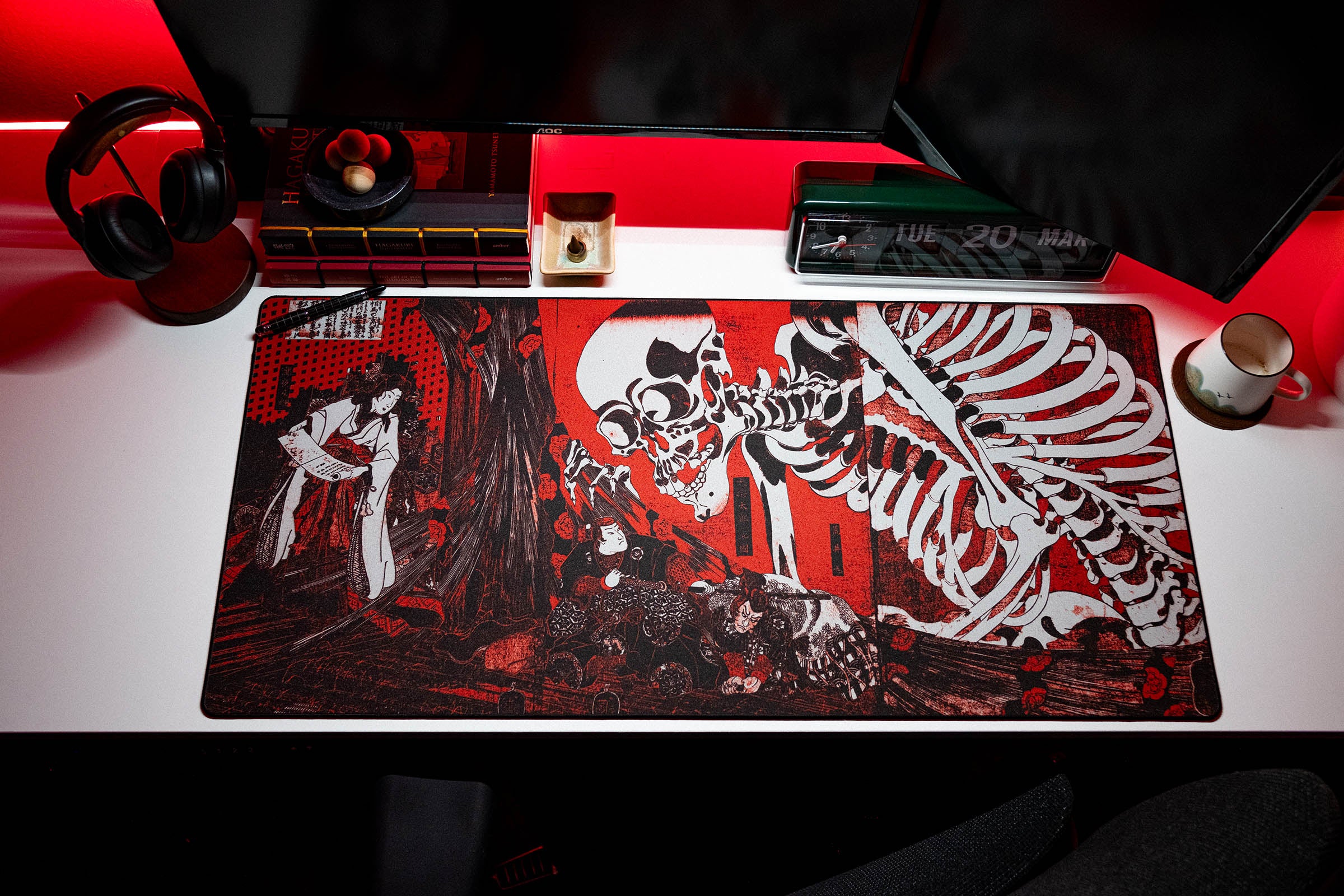 Skeleton Spectre, by Utagawa Kuniyoshi - The Mousepad Company