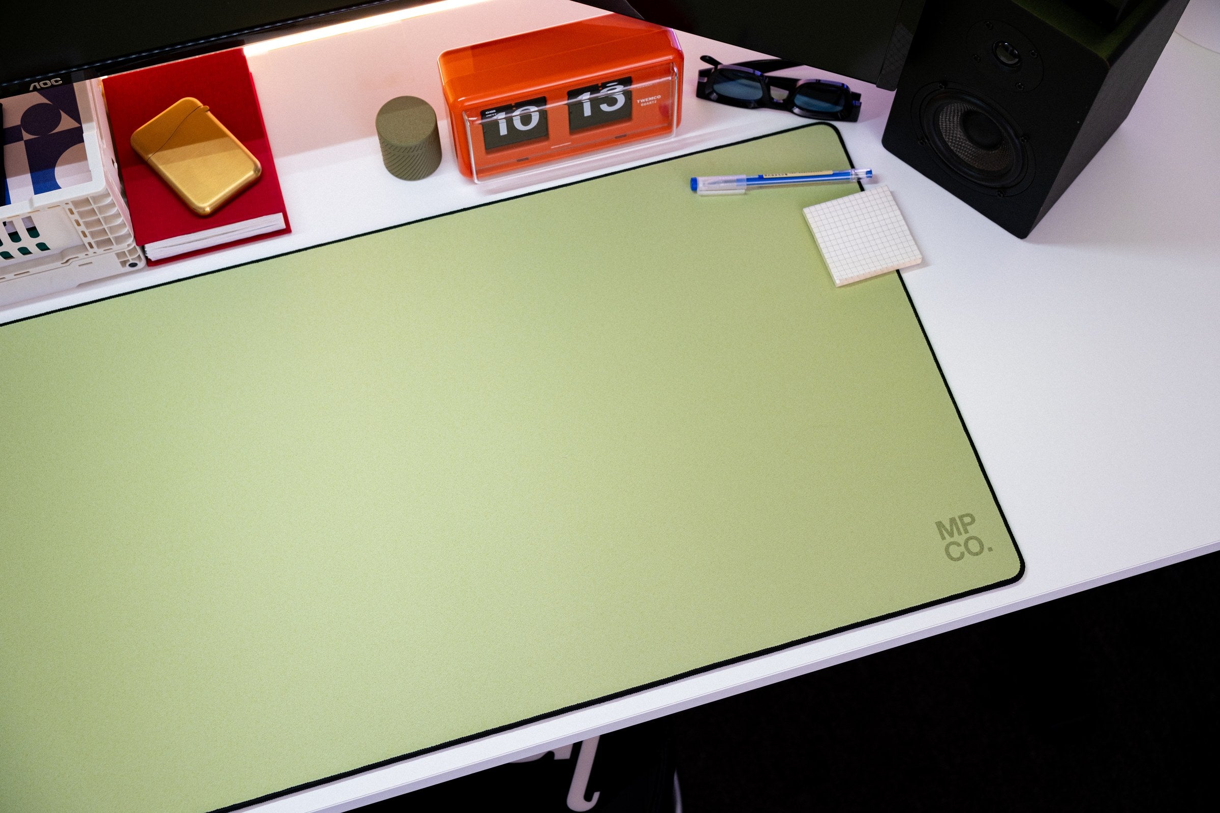 Solid Colors 2026 Summer - Pistachio desk setup