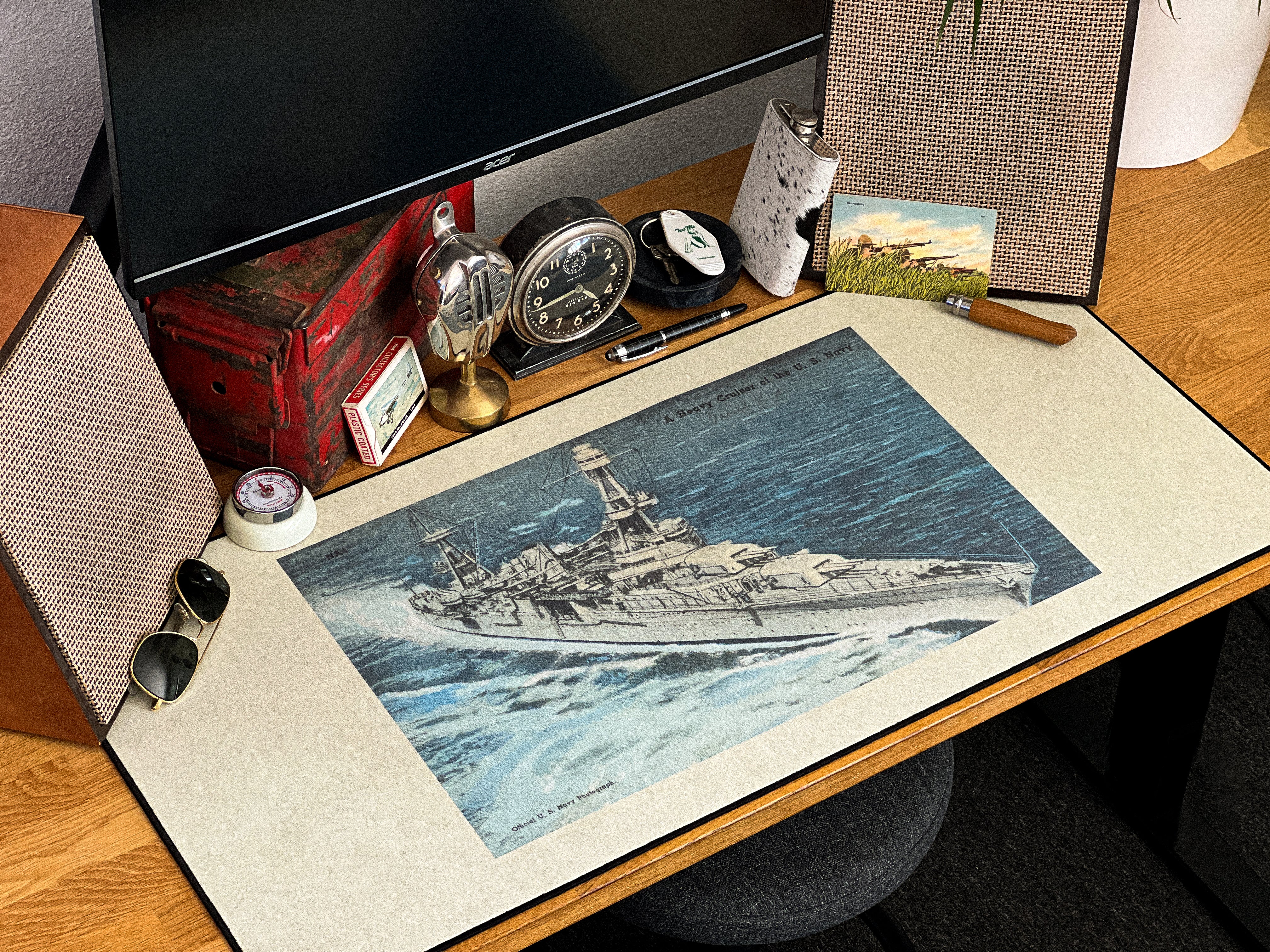 A Heavy Cruiser Of The US Navy - The Mousepad Company