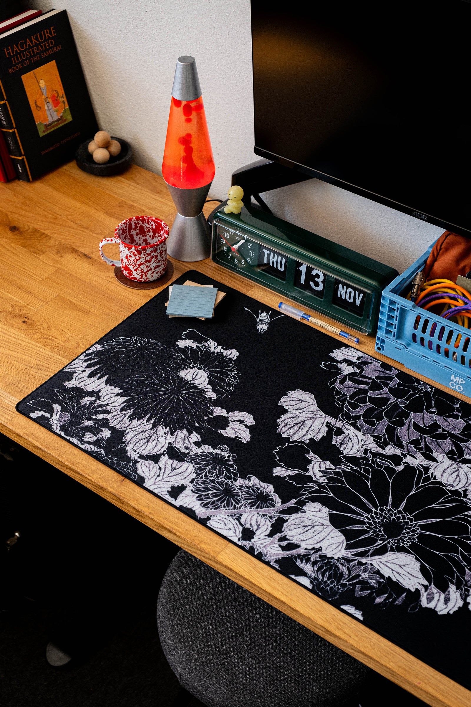 Chrysanthemums and Bee, by Hokusai - Black desk setup