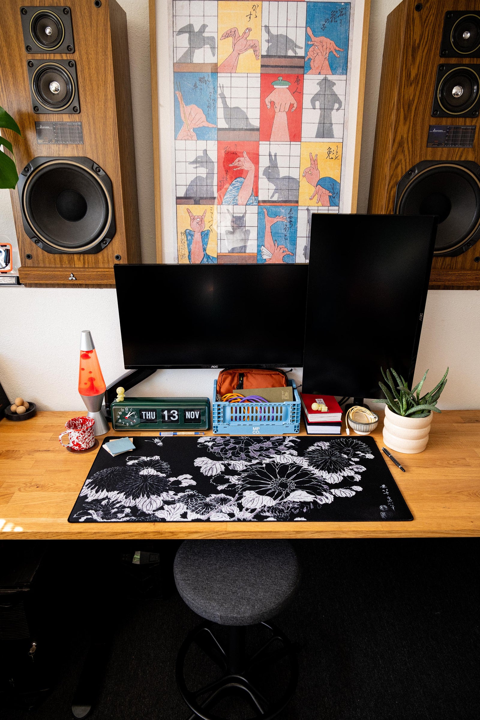 Chrysanthemums and Bee, by Hokusai - Black desk setup