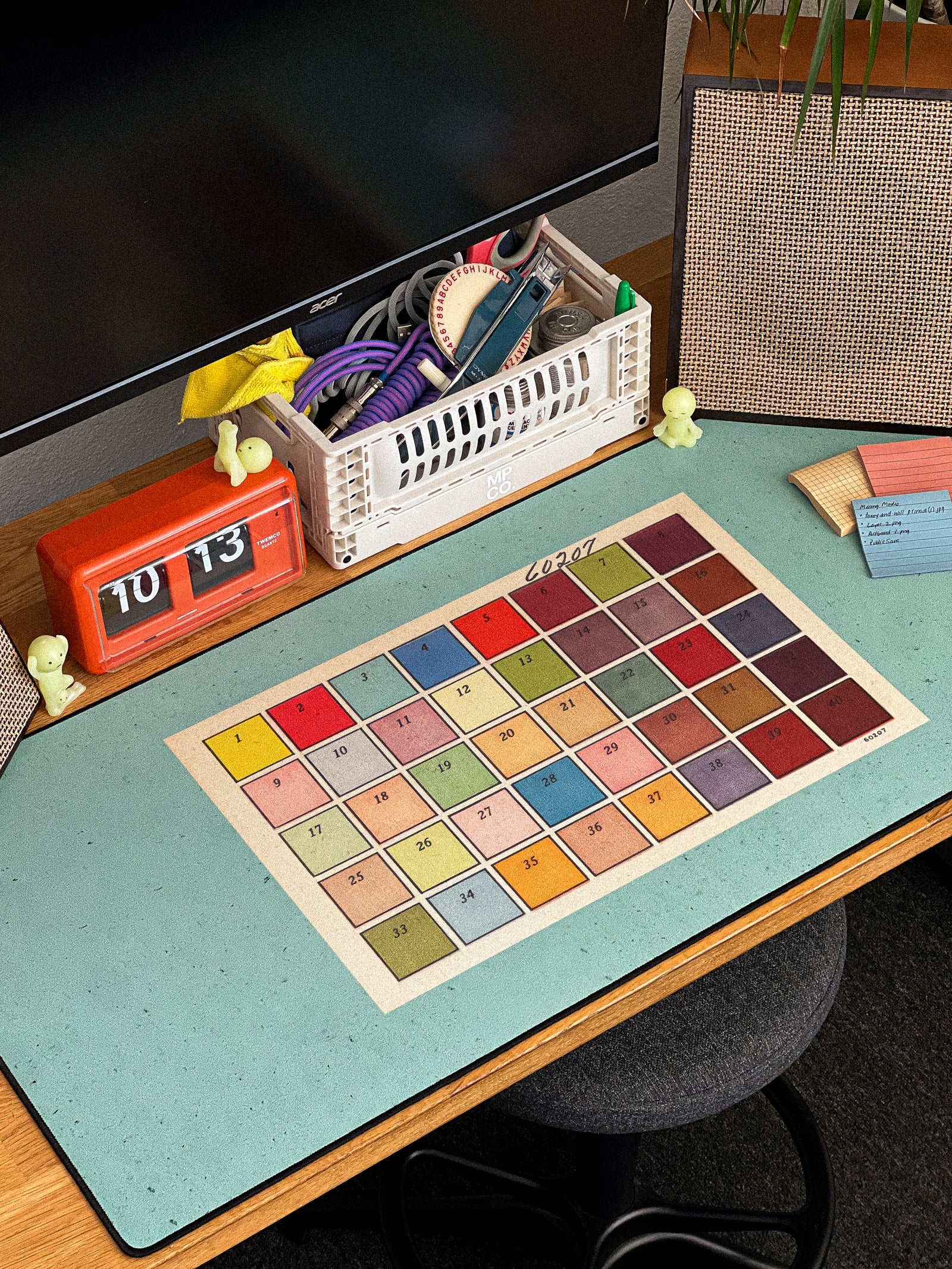 Color Pallete - Mint desk setup