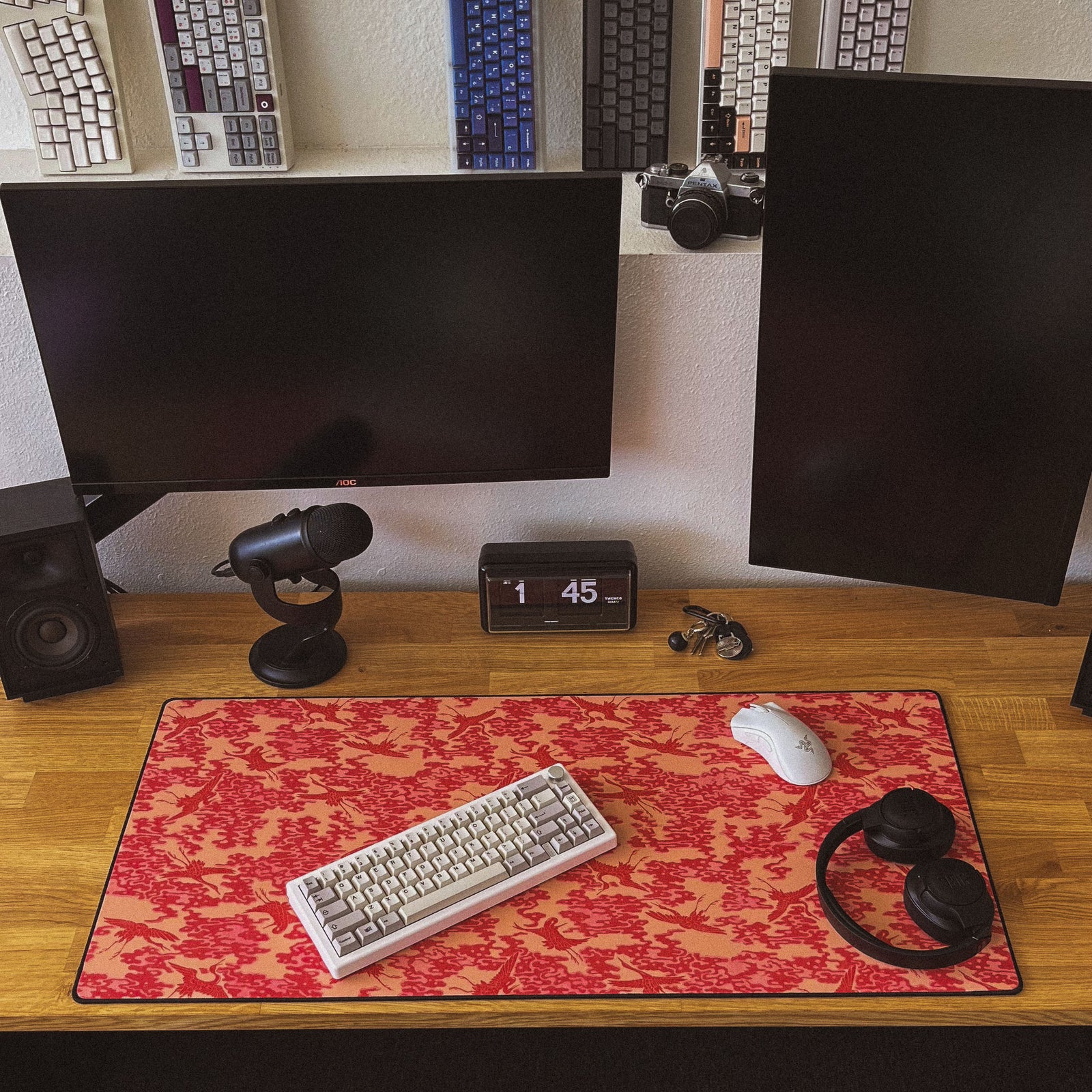 Cranes - Pink desk setup