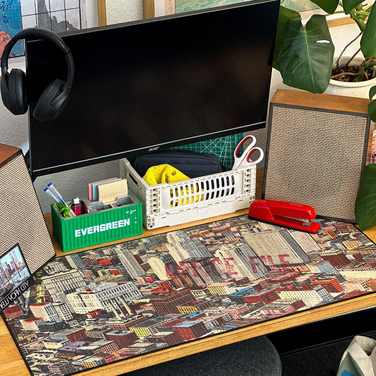 Detroit Skyline - Original desk setup