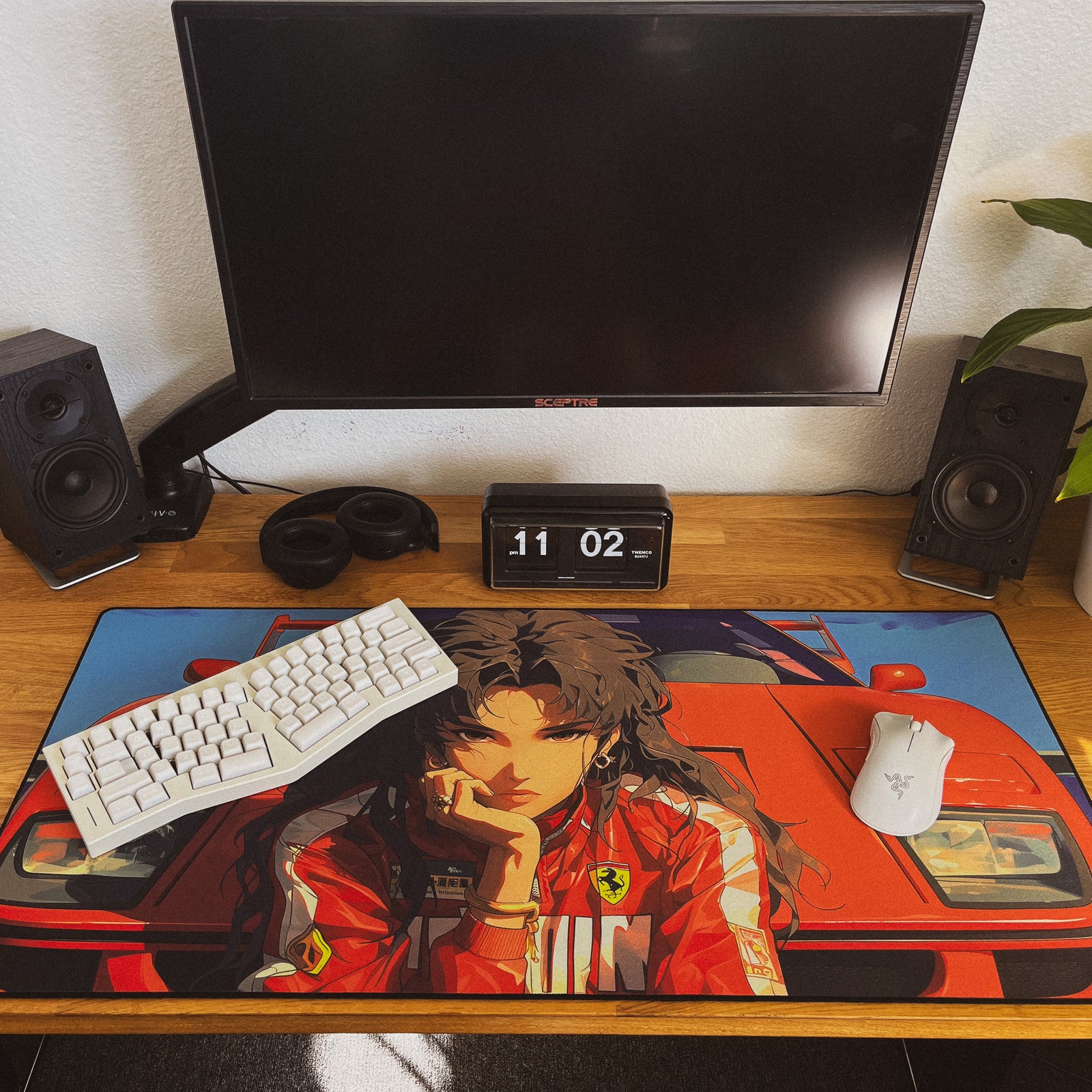 Faye's Ferrari - Original desk setup