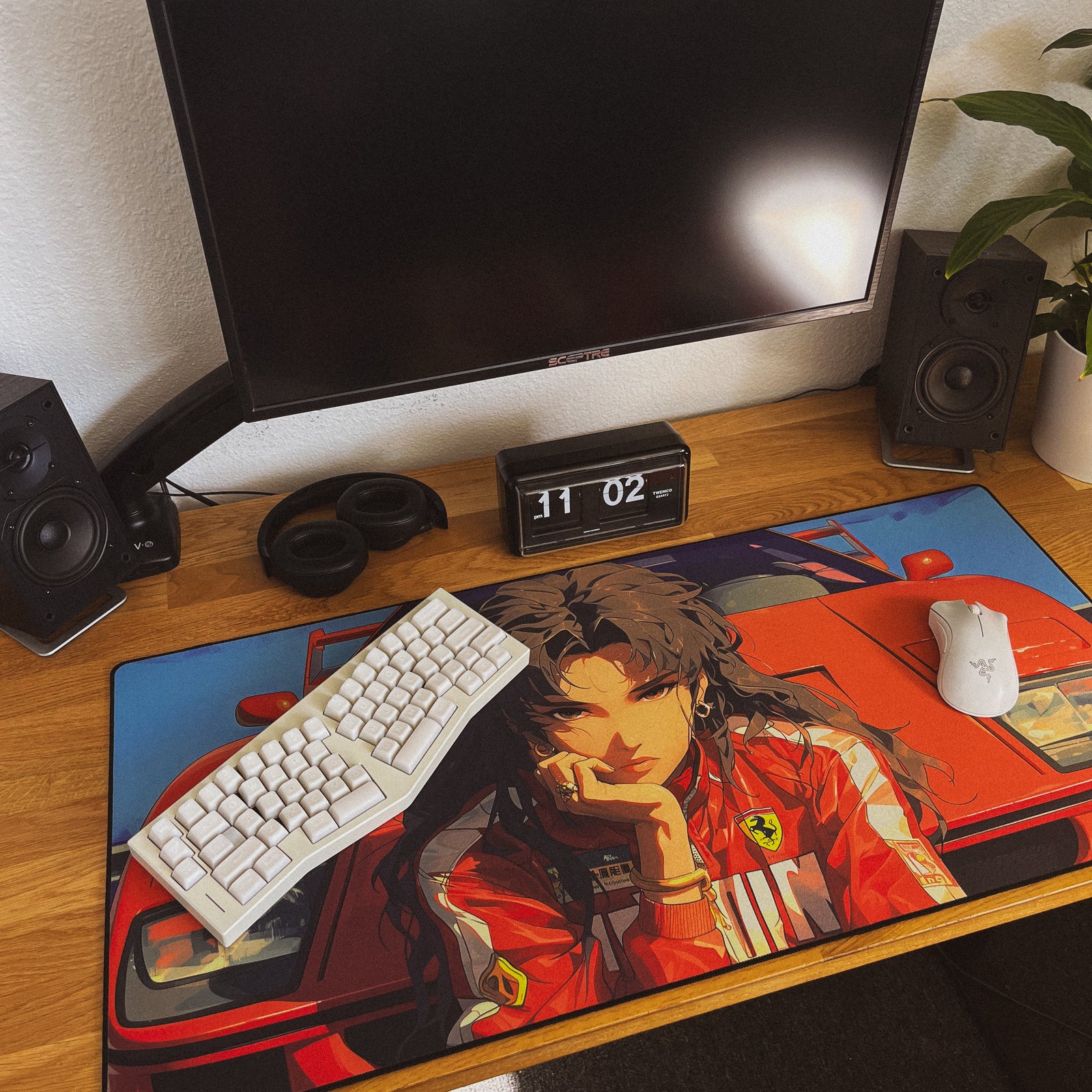 Faye's Ferrari - Original desk setup
