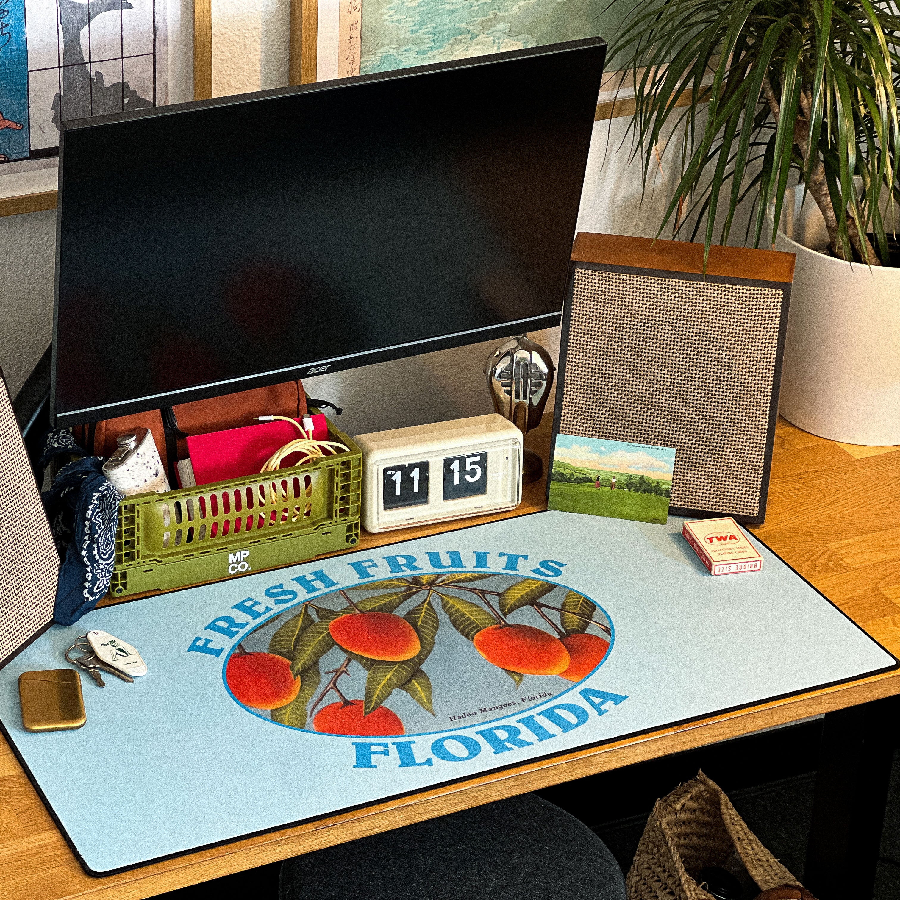 Fresh Fruits Florida - Original desk setup