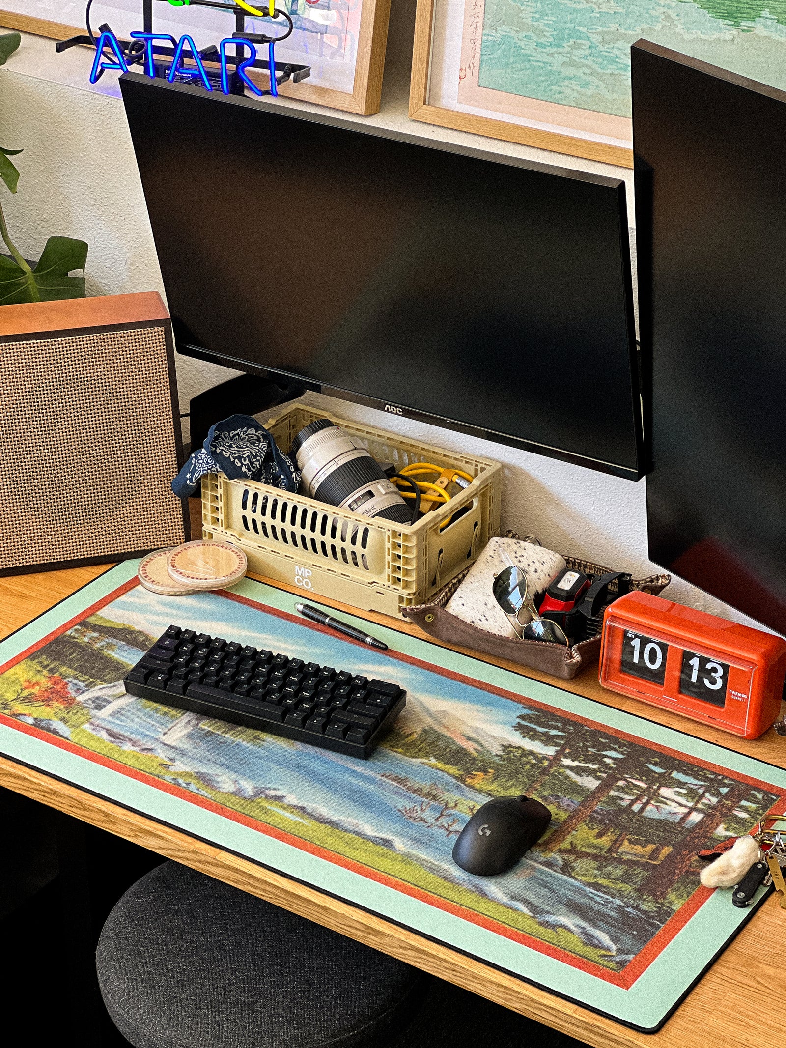 Glacier Moose - Original desk setup