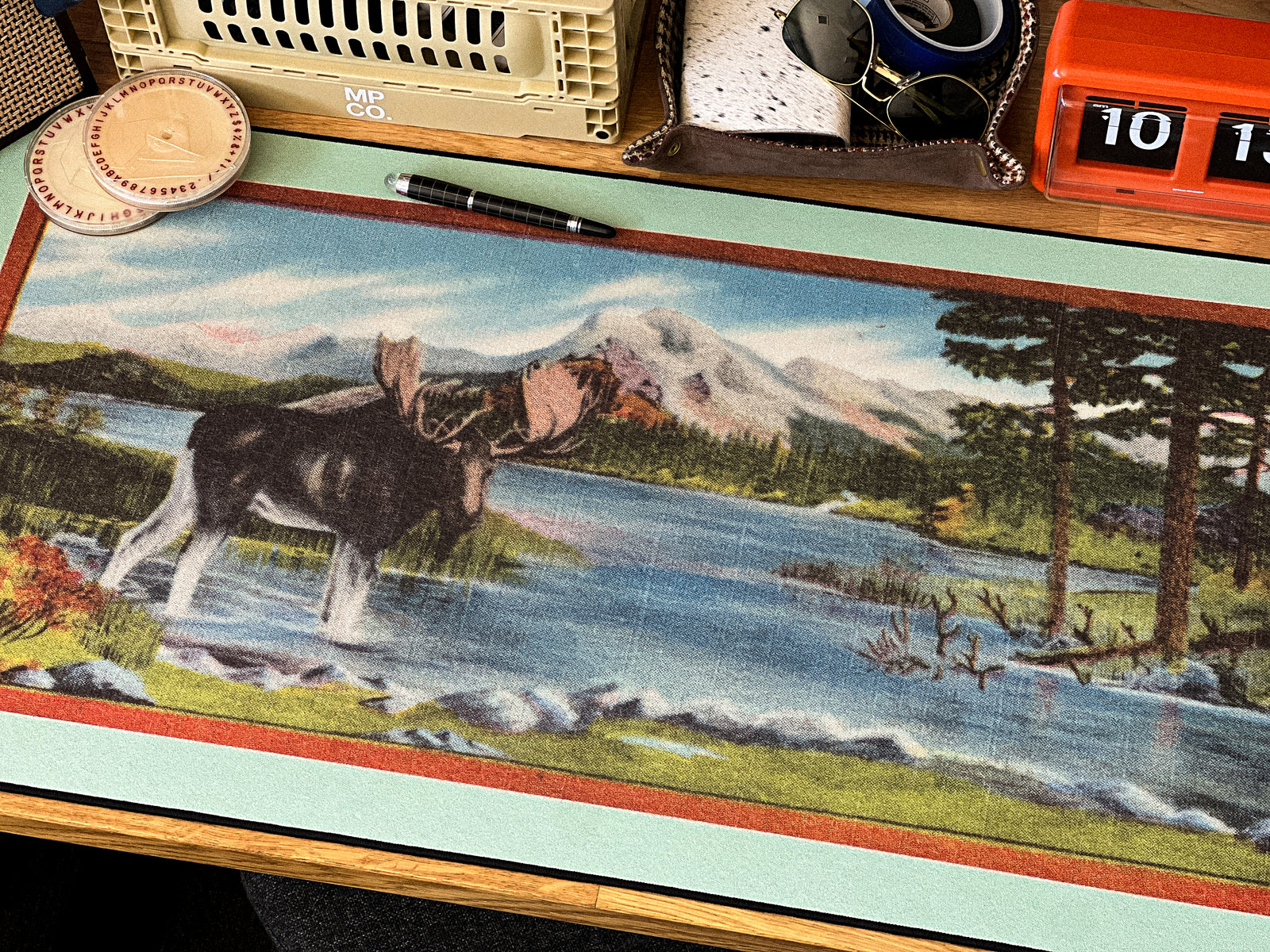Glacier Moose - Original desk setup