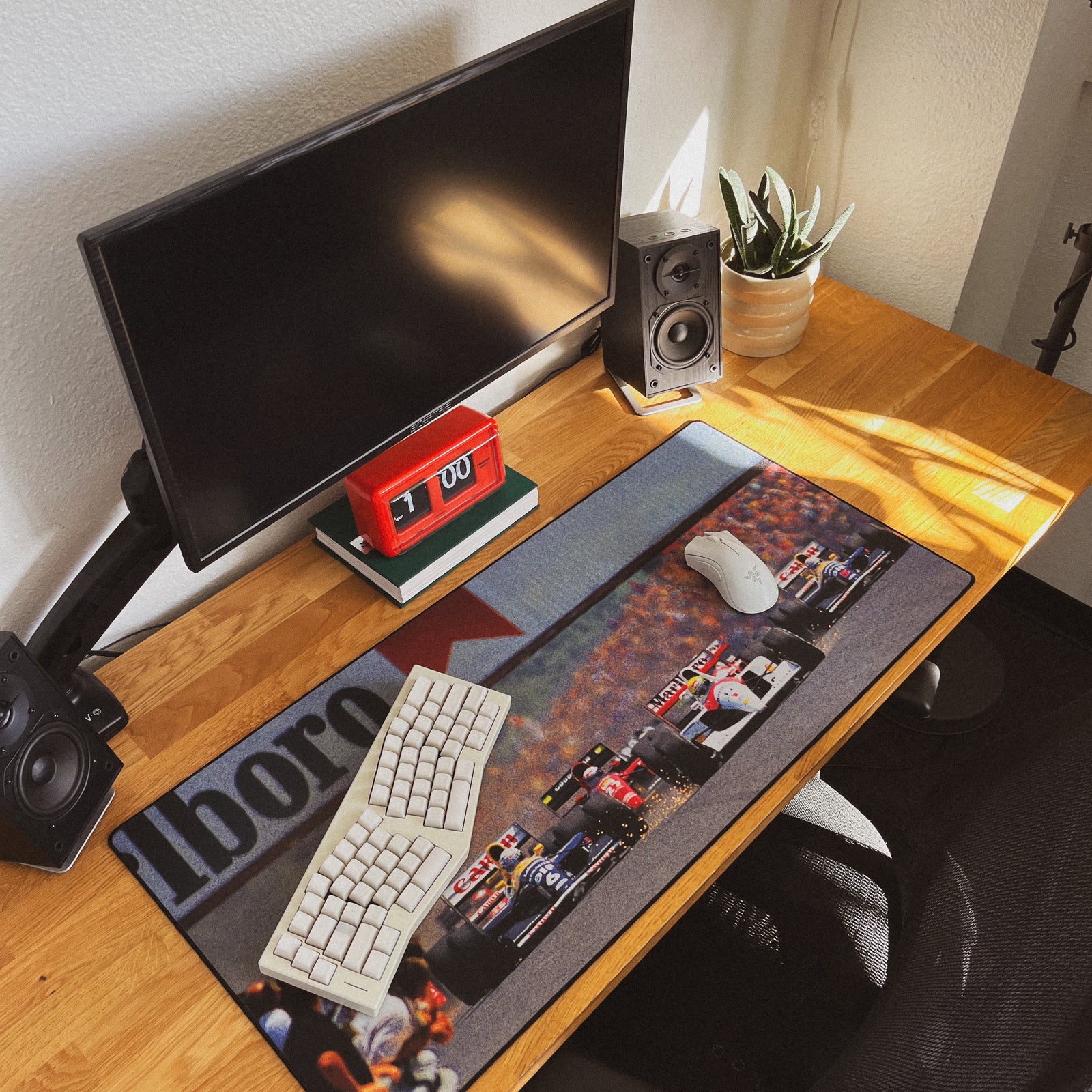 Hungarian GP, '91 - Original desk setup