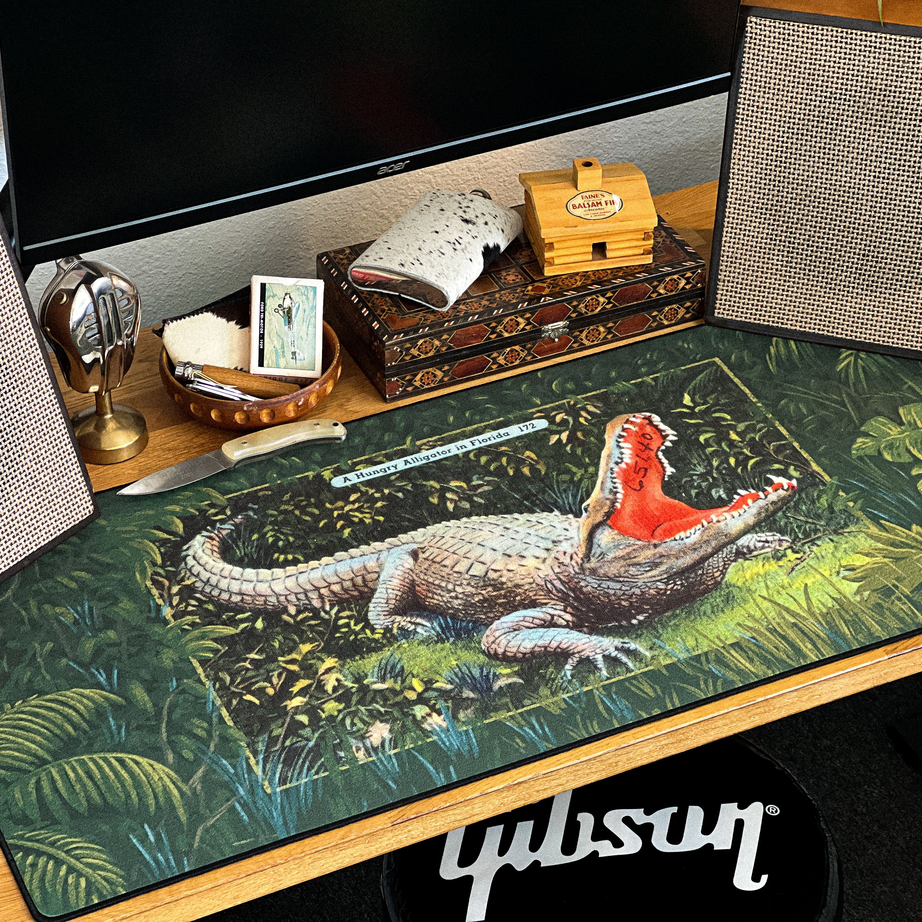 Hungry Alligator - Original desk setup