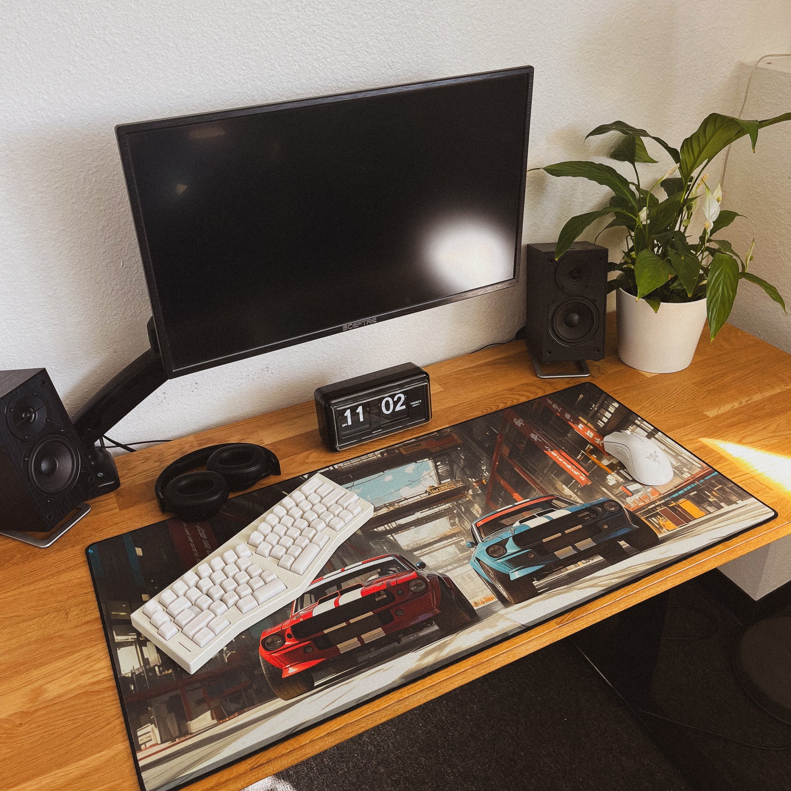 Megumi's Mustangs - Original desk setup
