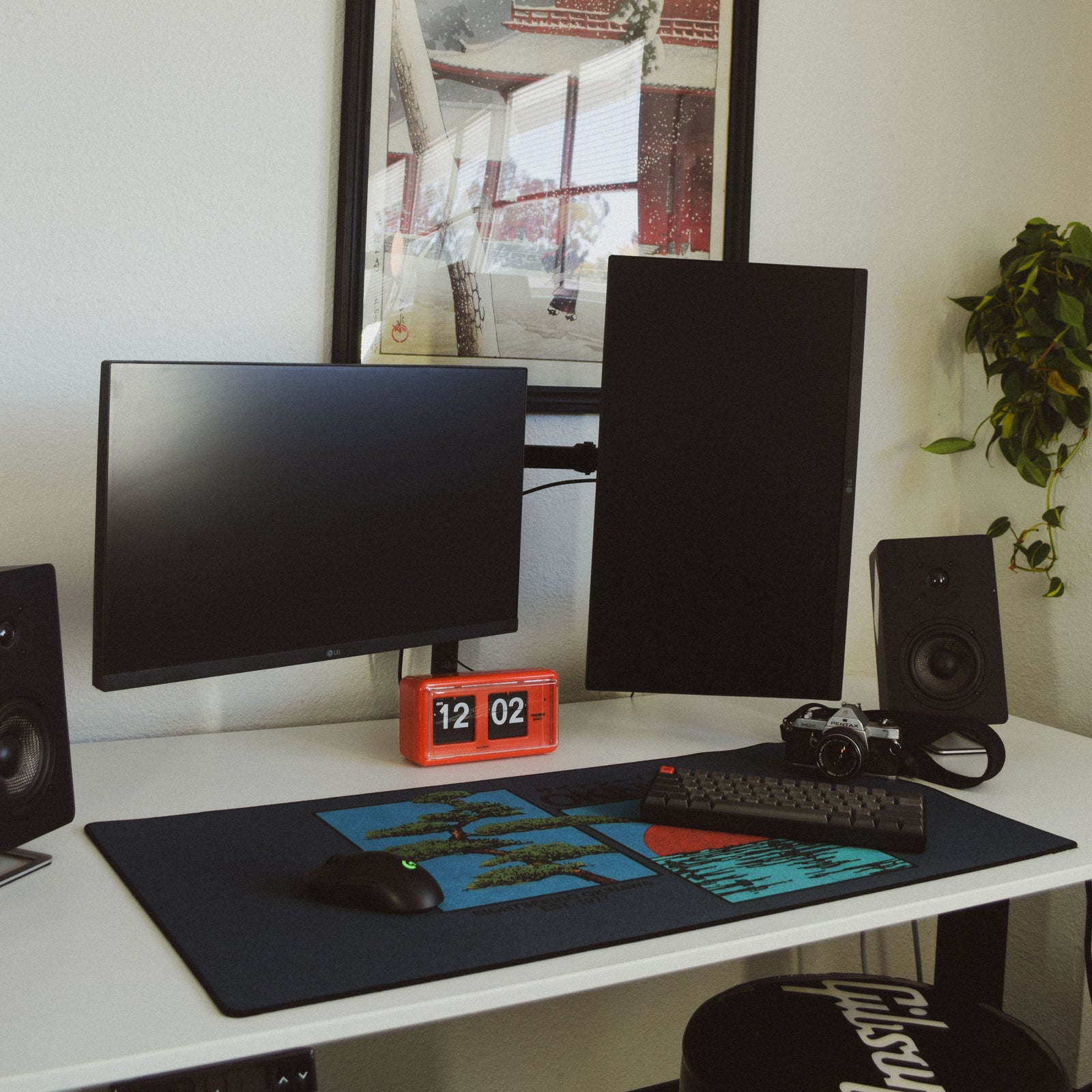 Okinawa by OZGMX - Original desk setup