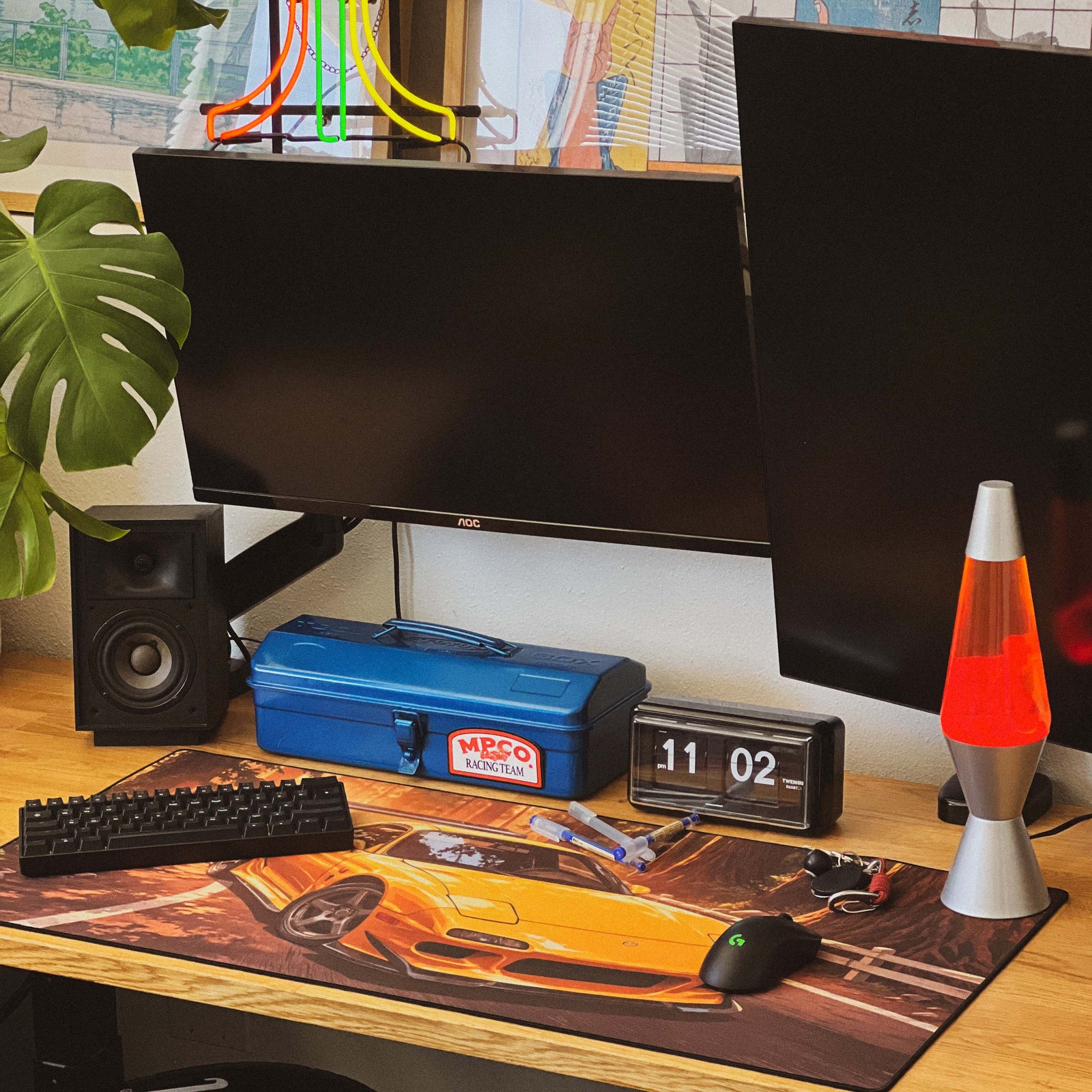 Rikimaru's RX7 - Original desk setup