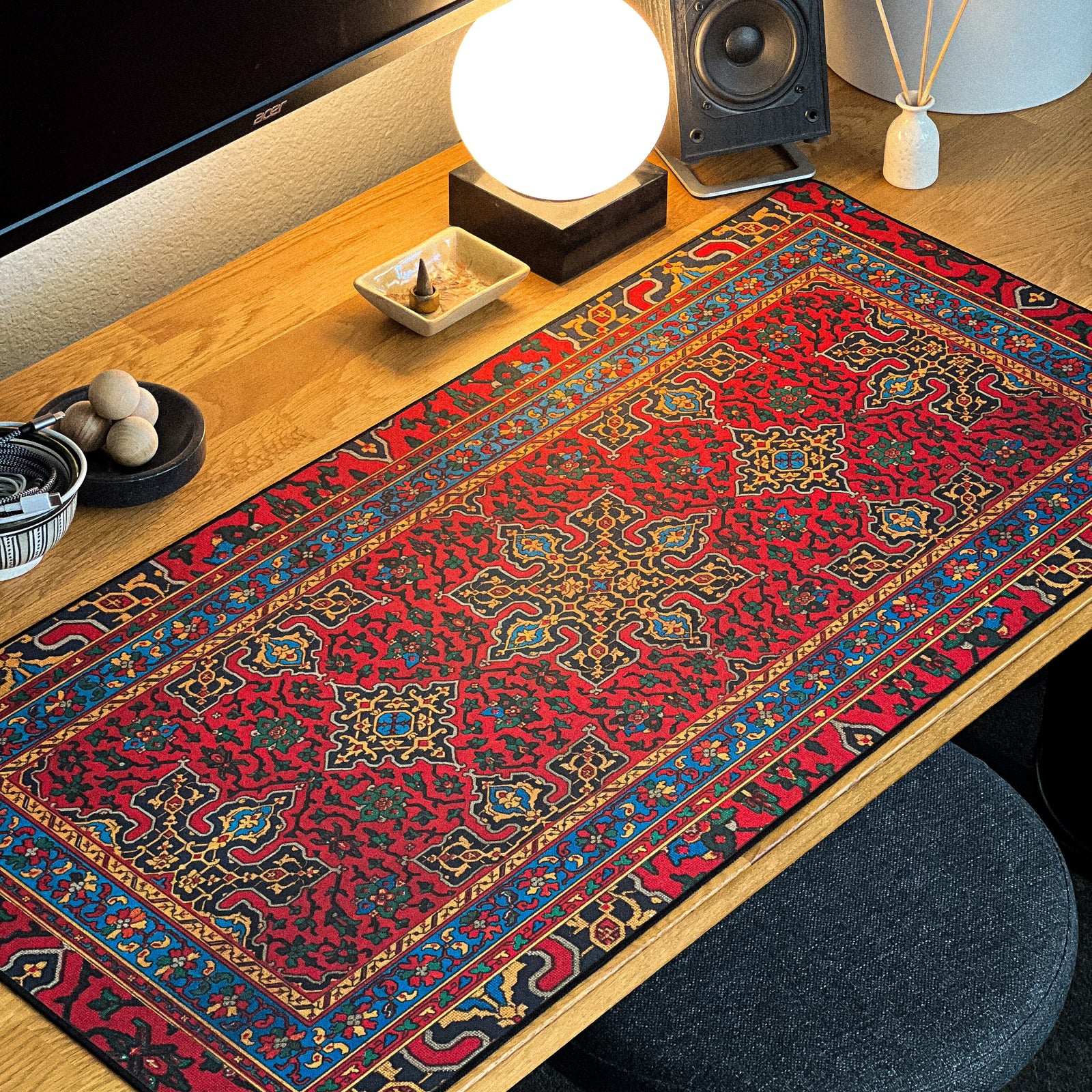Royal Medallions - Red/Amber desk setup
