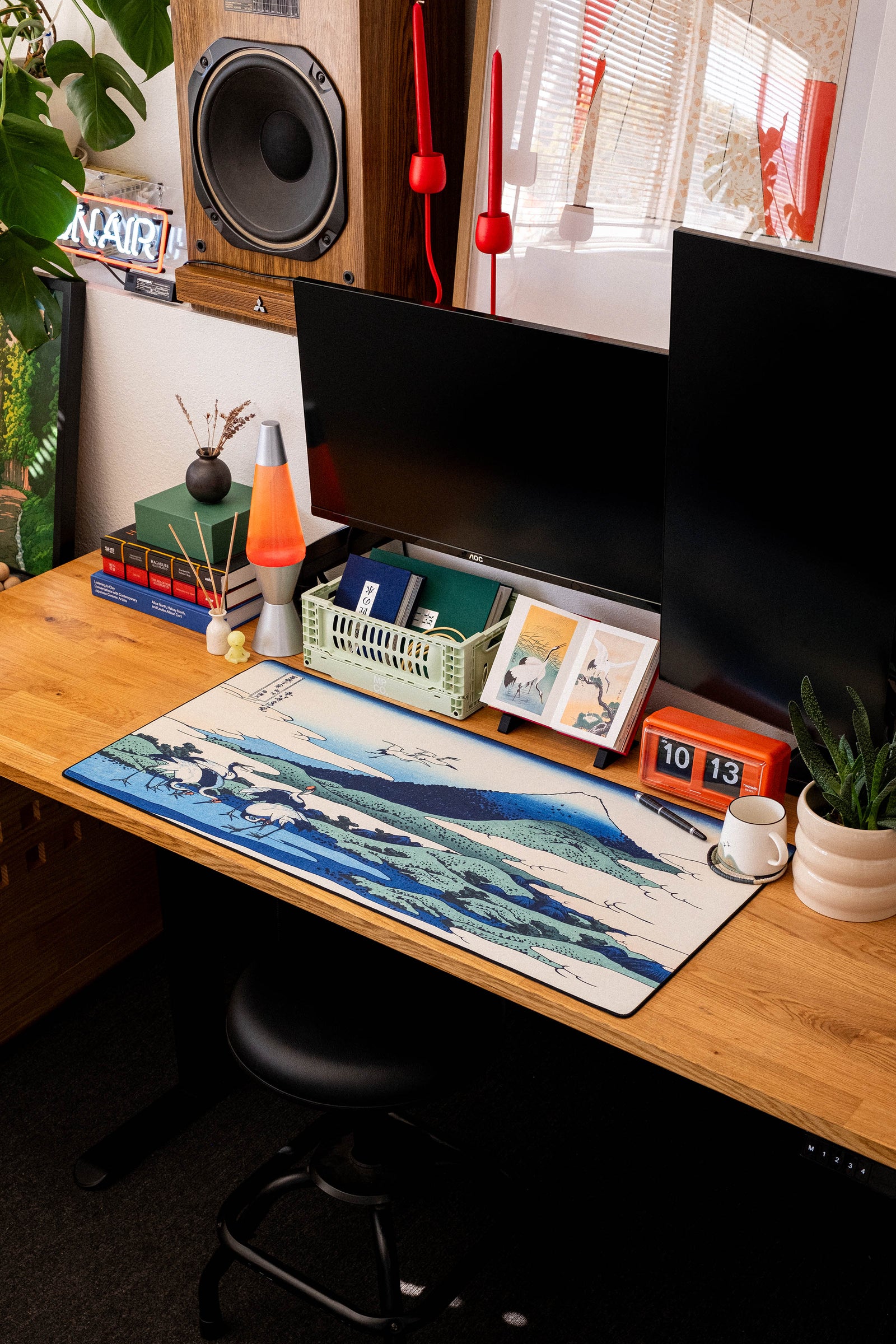 Sagami Province, by Hokusai - Original desk setup