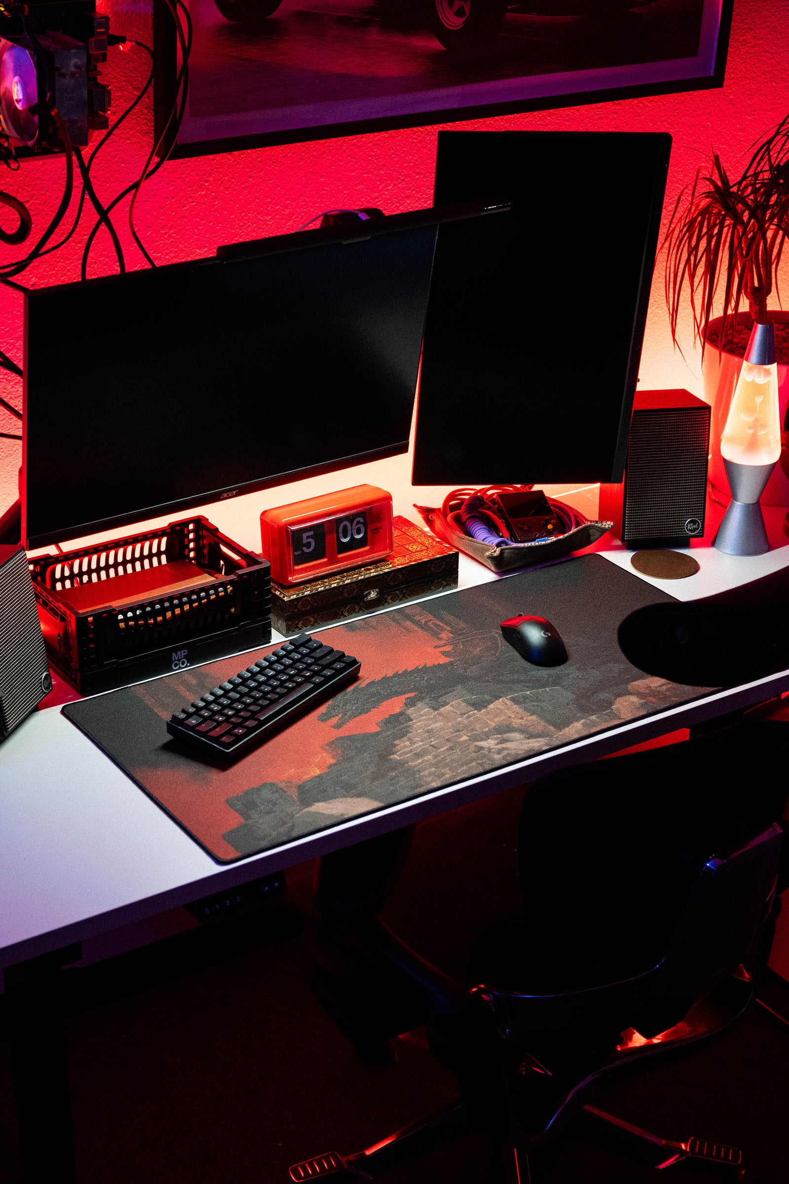 Scarlet Power - Original desk setup