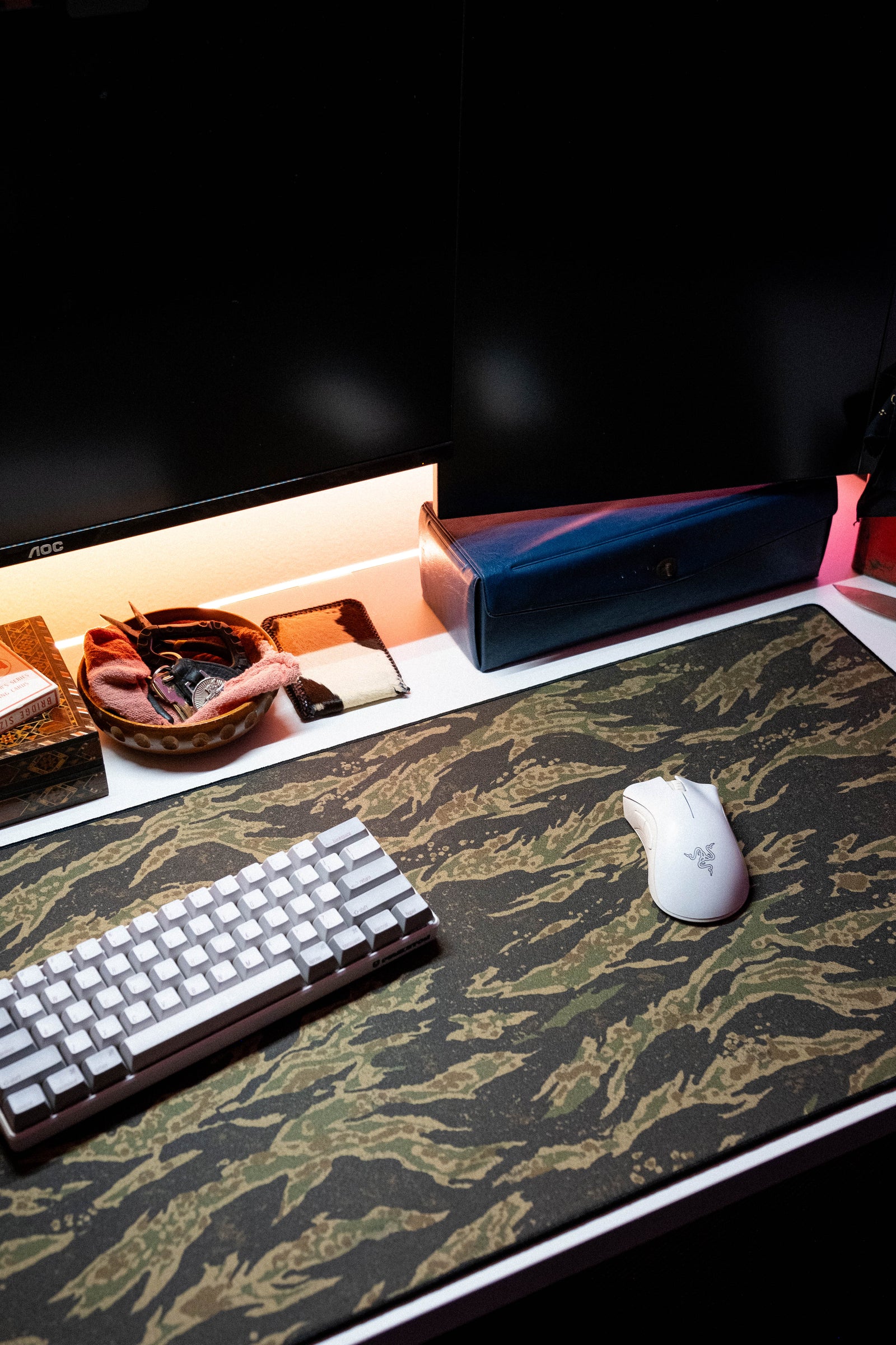 Tiger Camo - Green desk setup