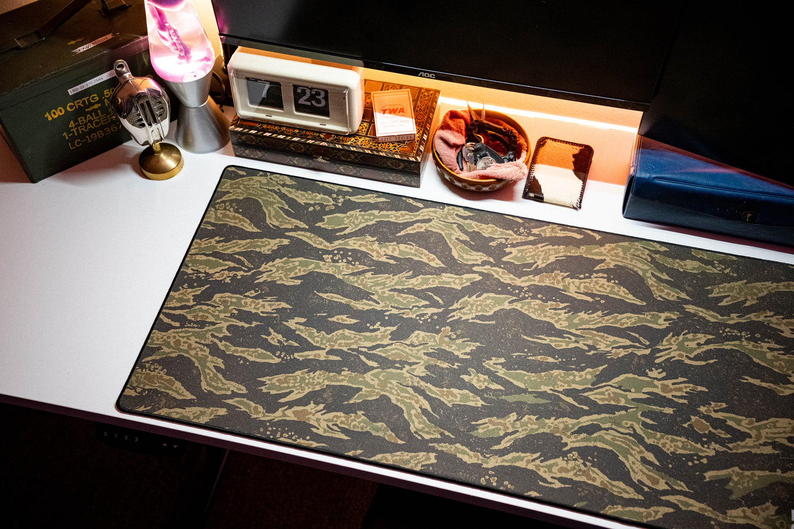 Tiger Camo - Green desk setup