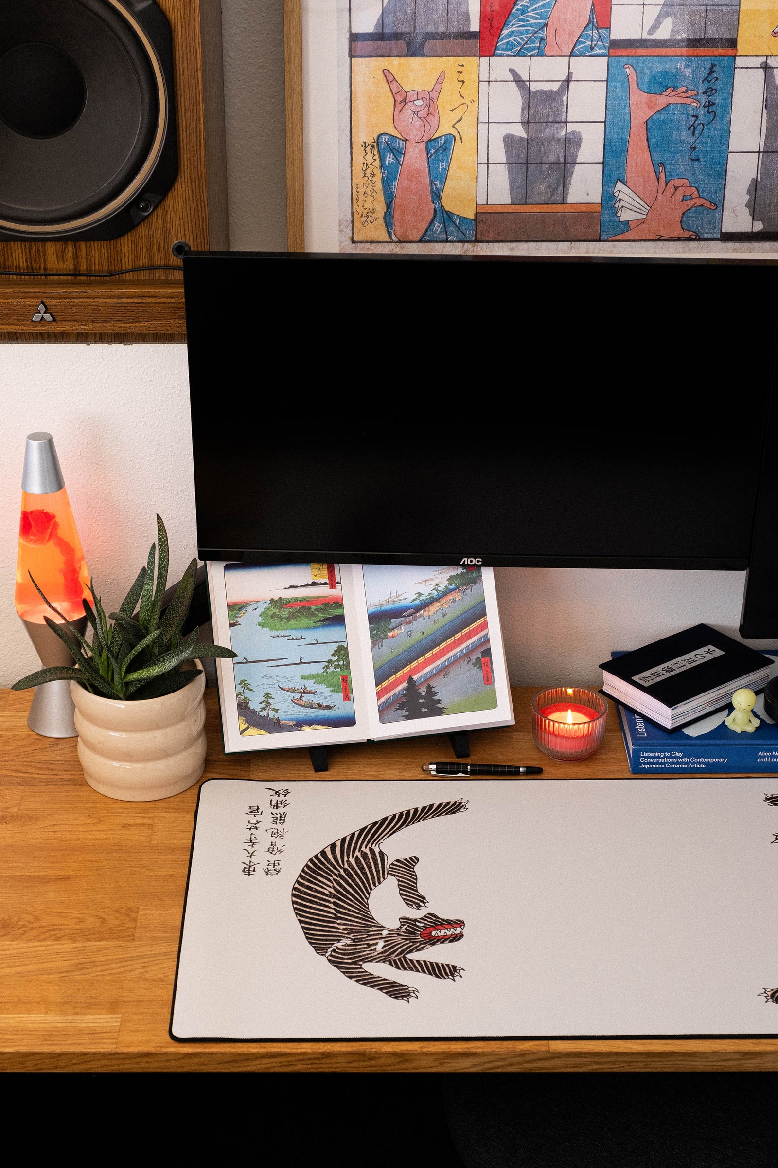 Tigers by Taguchi Tomoki - Original desk setup
