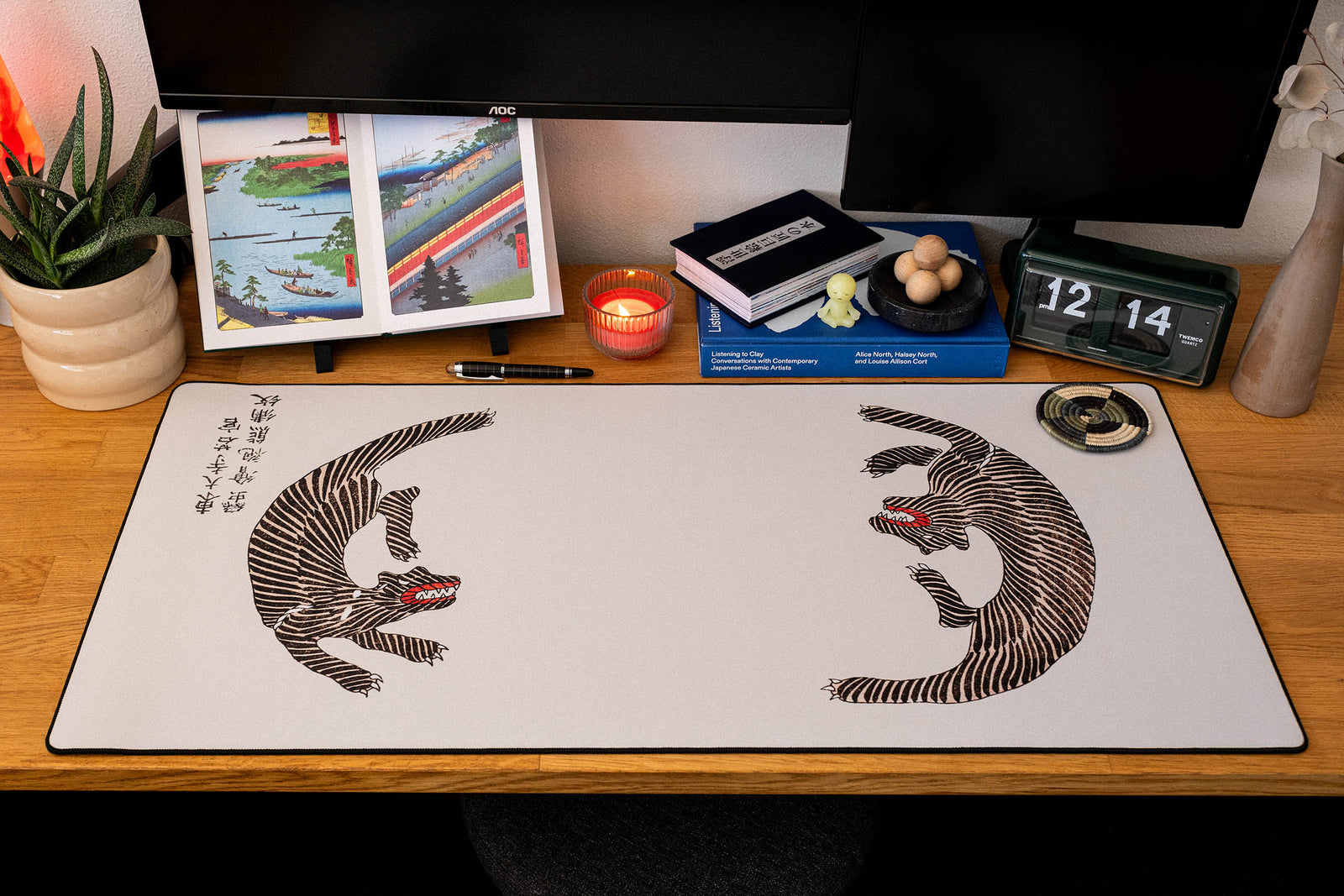 Tigers by Taguchi Tomoki - Original desk setup