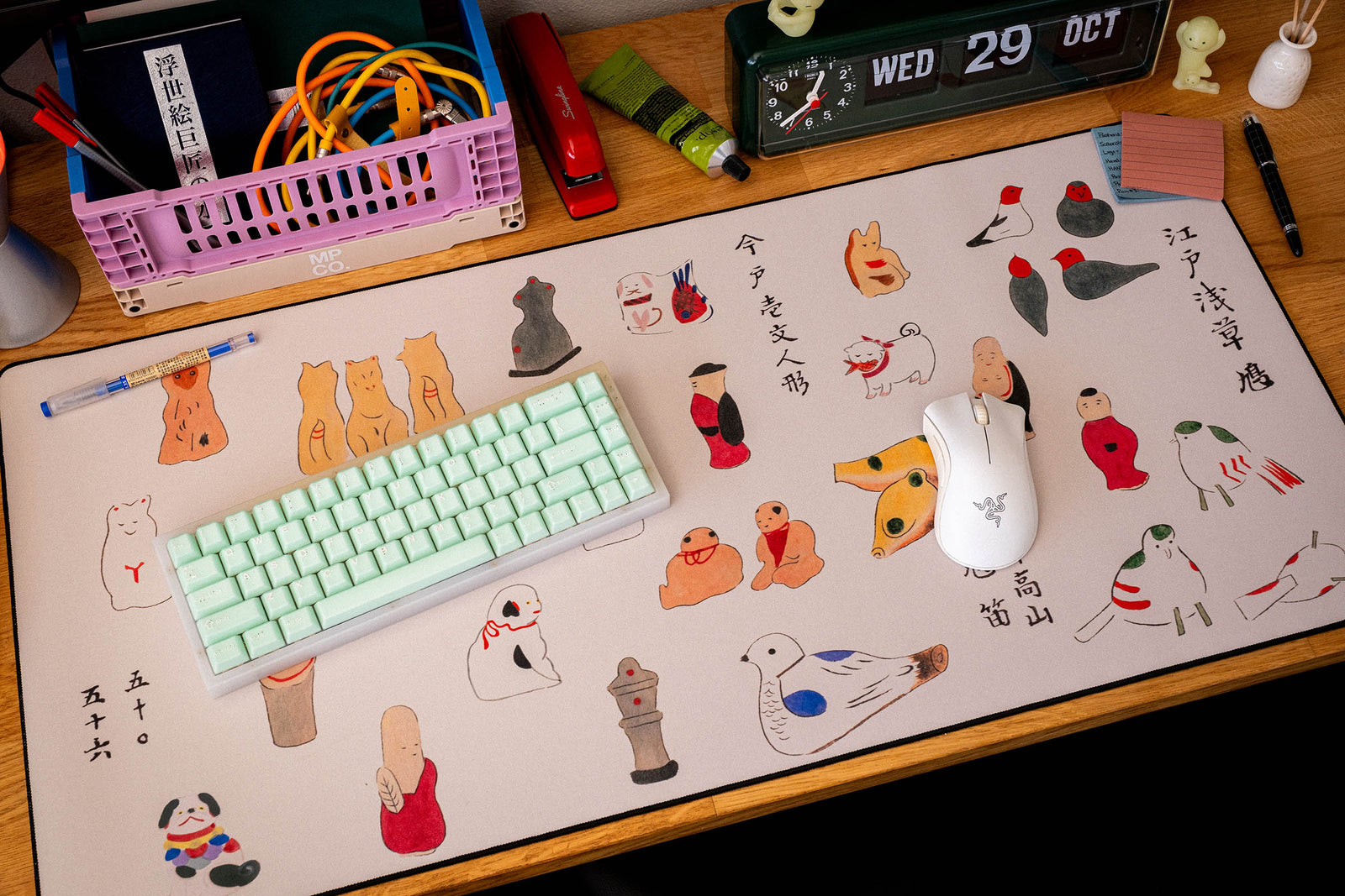 Trinkets, by Koboshi - Original desk setup